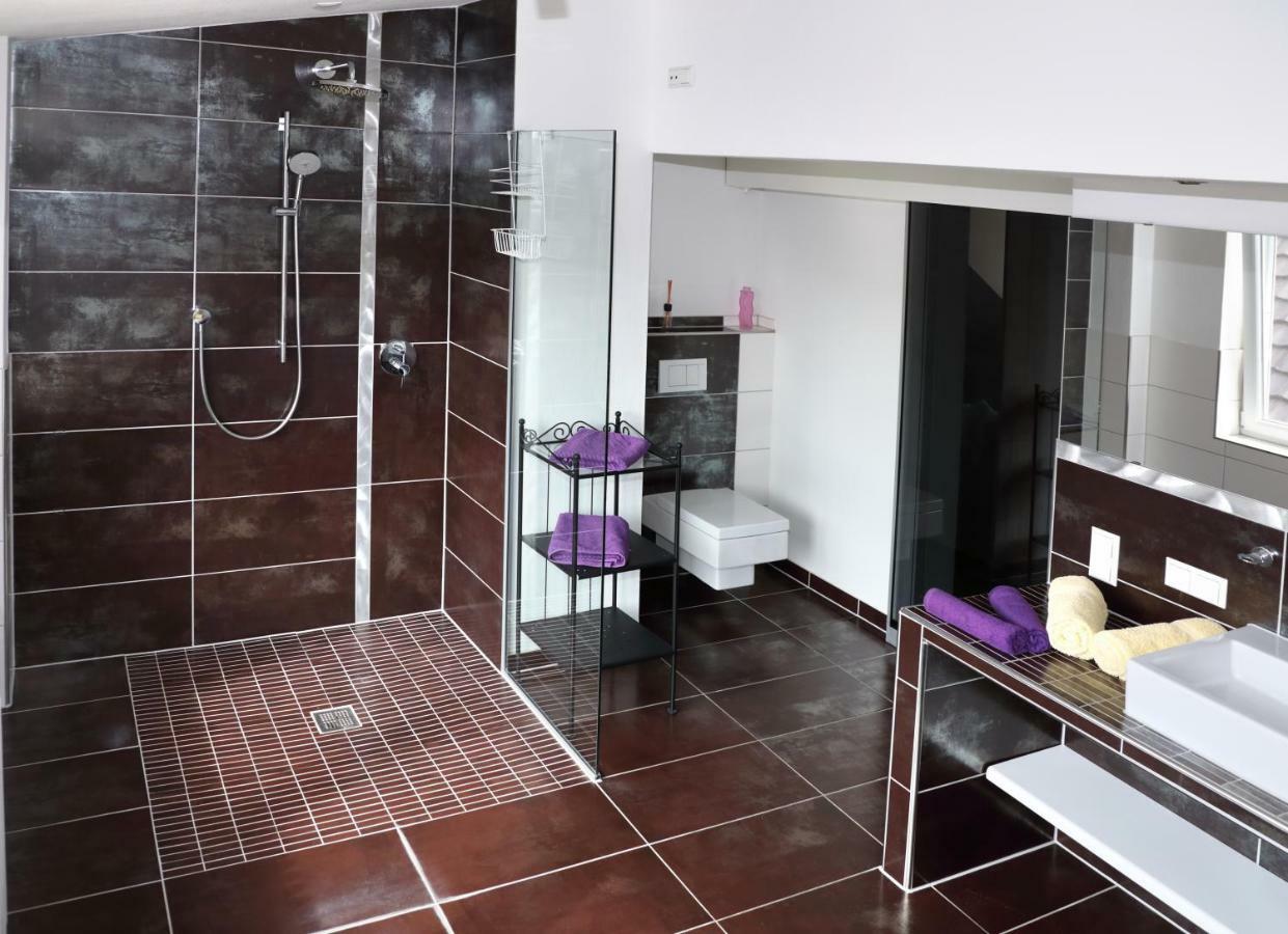 Ferienwohnungen Pension Aurora คัปเพล-กราเฟินเฮาเซน ภายนอก รูปภาพ